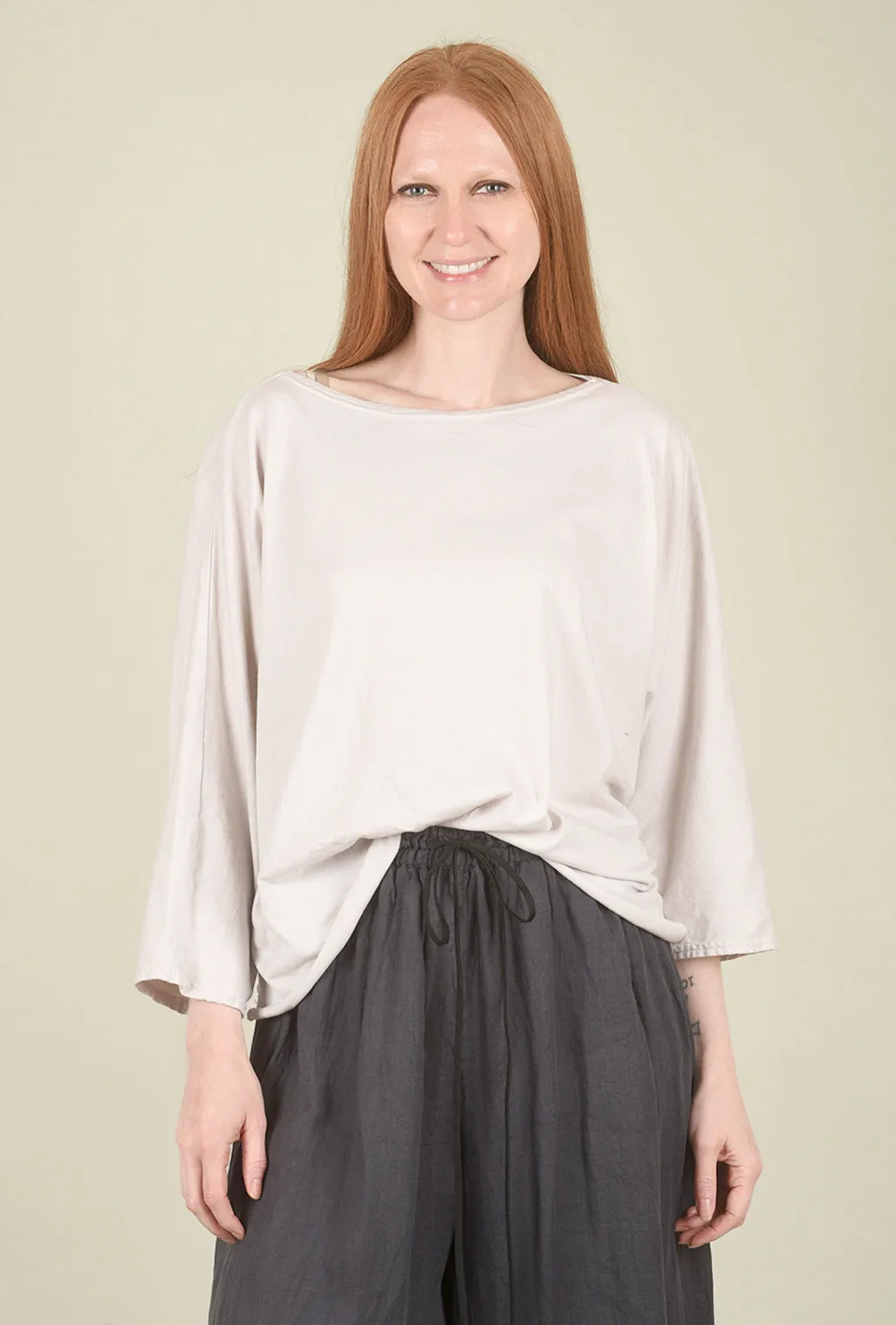 Luna Tee, Ashby White