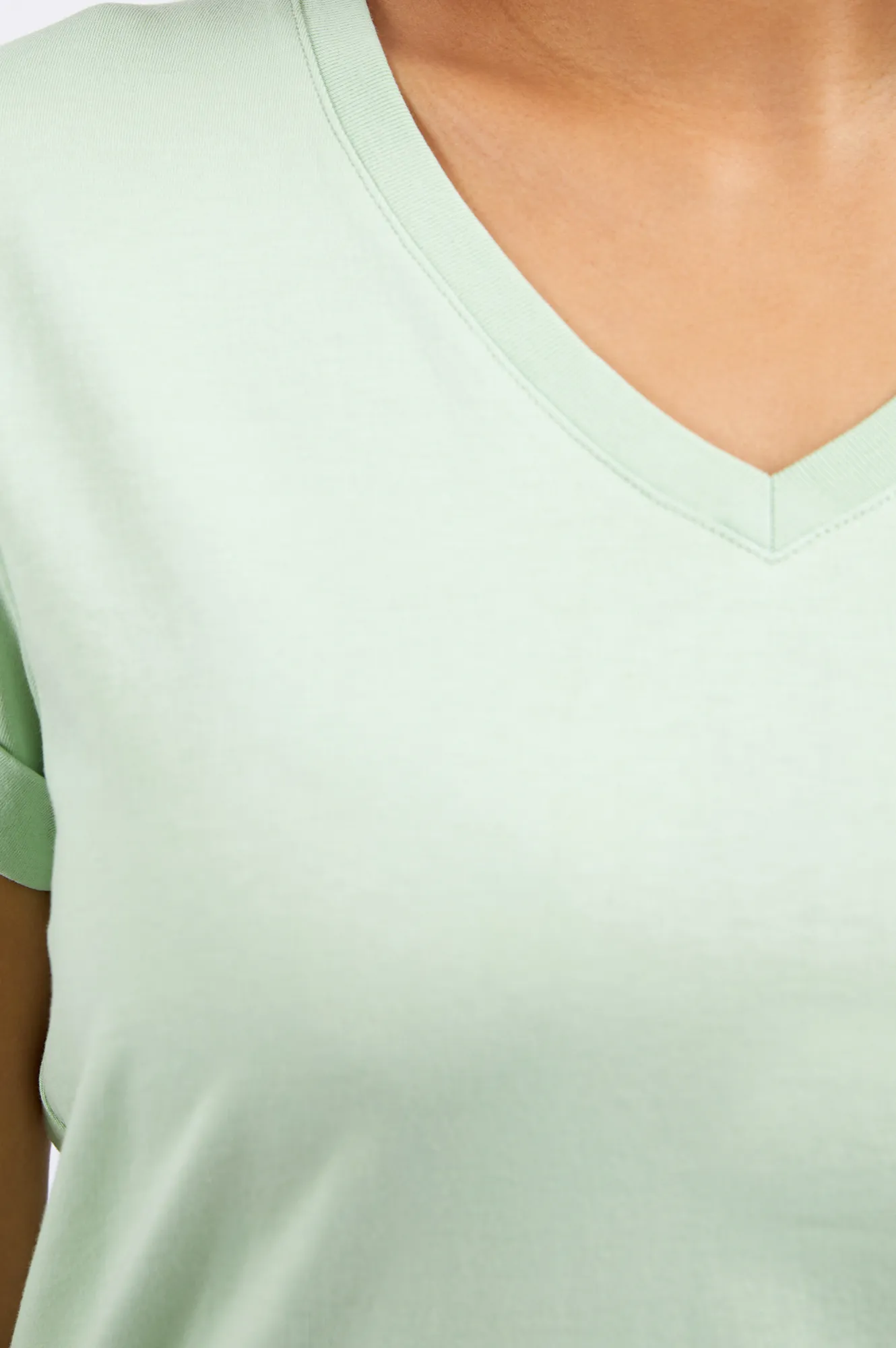 Manly Vee T-Shirt - Mint