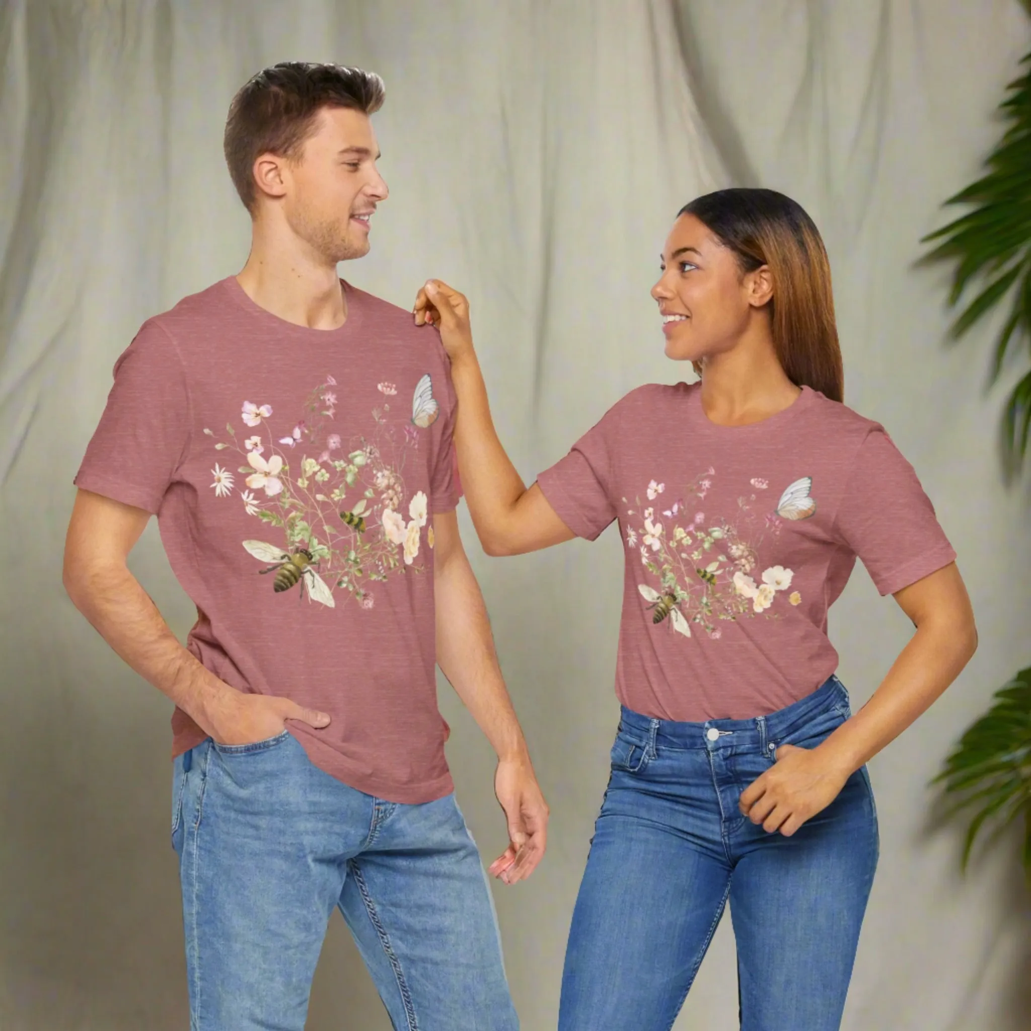 Unisex Vintage Wild Flower and Bee Jersey Short Sleeve Tee